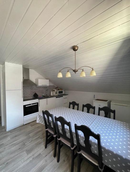 Skottneset Feriesenter Hotel Barmen Bagian luar foto