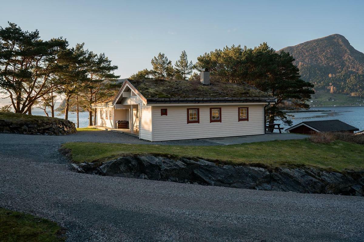 Skottneset Feriesenter Hotel Barmen Bagian luar foto