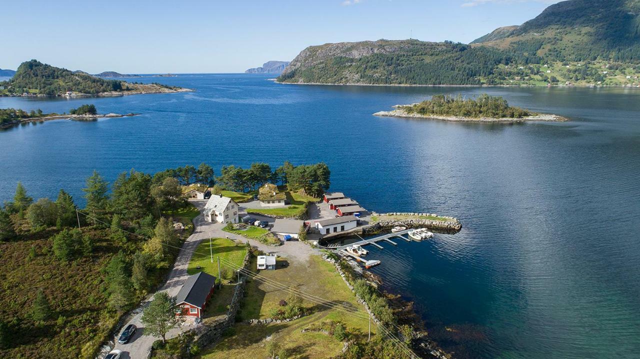 Skottneset Feriesenter Hotel Barmen Bagian luar foto